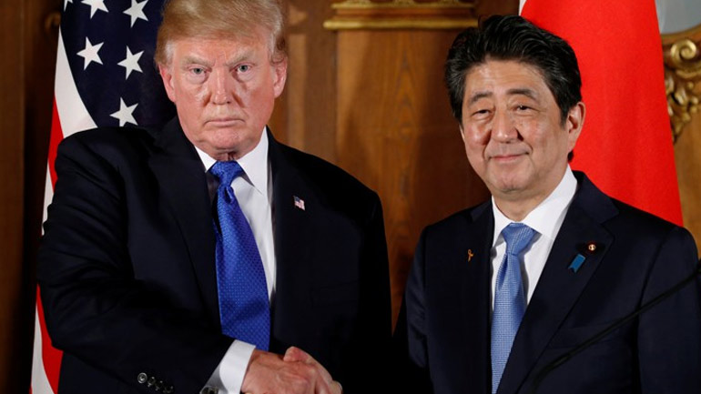 Τηλεφωνική επικοινωνία Τραμπ – Άμπε για τη Βόρεια Κορέα