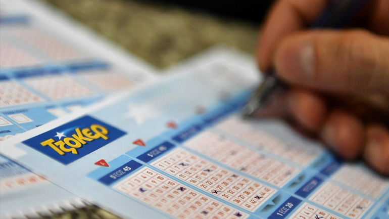 Χριστουγεννιάτικος μποναμάς με 4,3 εκατομμύρια ευρώ στο ΤΖΟΚΕΡ