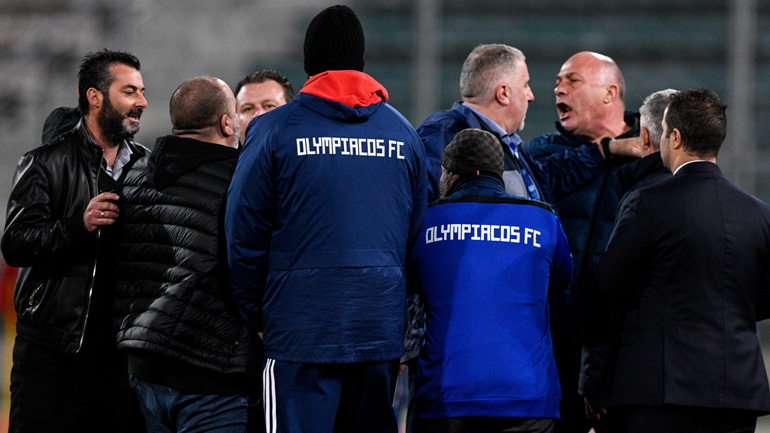 Ένταση και αποβολή για Μπέο και Καραπαπά