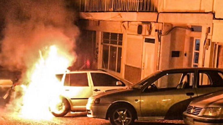 Θεσσαλονίκη: Πυρπόλησαν το αυτοκίνητο Τούρκου διπλωμάτη Θεσσαλονίκη: Πυρπόλησαν το αυτοκίνητο Τούρκου διπλωμάτη
