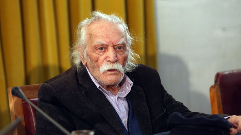 Στο νοσοκομείο ο Μανώλης Γλέζος – Τι αναφέρει το ιατρικό ανακοινωθέν