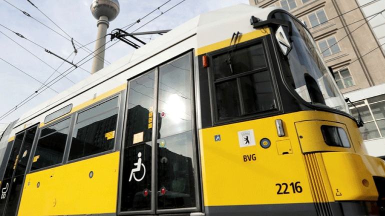 Γερμανία: Επιβάτες σταμάτησαν τραμ που έτρεχε ανεξέλεγκτο αφού λιποθύμησε ο μηχανοδηγός του