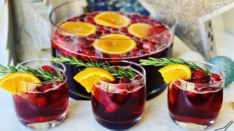 Υποδεχτείτε τους καλεσμένους σας με το απόλυτο χριστουγεννιάτικo cocktail