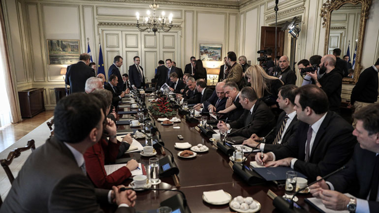 Υπουργικό Συμβούλιο: Ποιοι παίρνουν το επίδομα παιδιού και τι προβλέπεται για τις πορείες