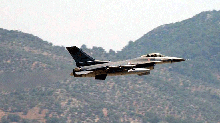 Υπερπτήσεις τουρκικών F-16 πάνω από τη νήσο Ρω