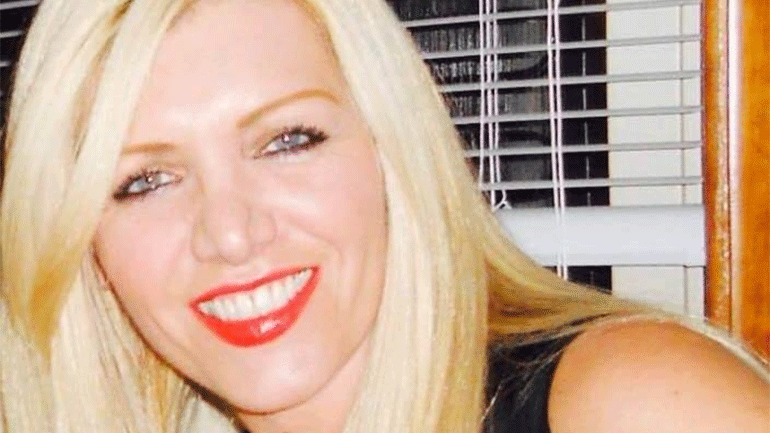 Κατερίνα Τοπάζη: Συνεχίζει τις  άκρως επιτυχημένες εμφανίσεις της στο Ellinadiko vip club