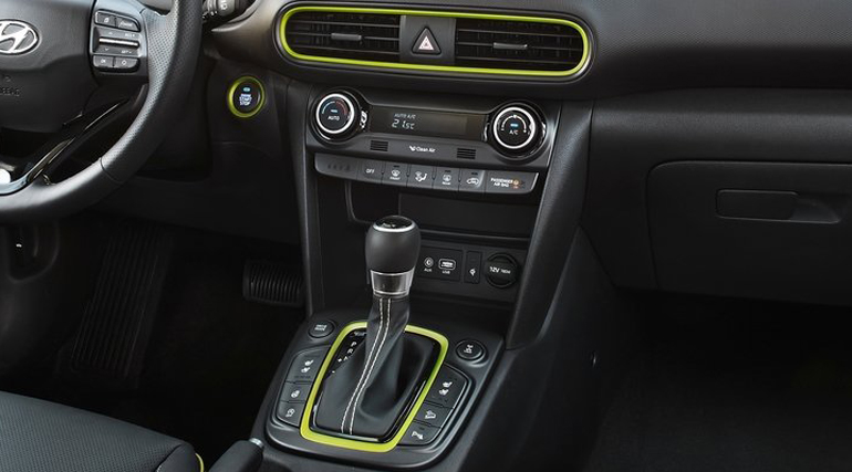 Σε ειδική θέση στην κεντρική κονσόλα μπορείς να φορτίσεις το κινητό τηλέφωνο χωρίς καλώδιο