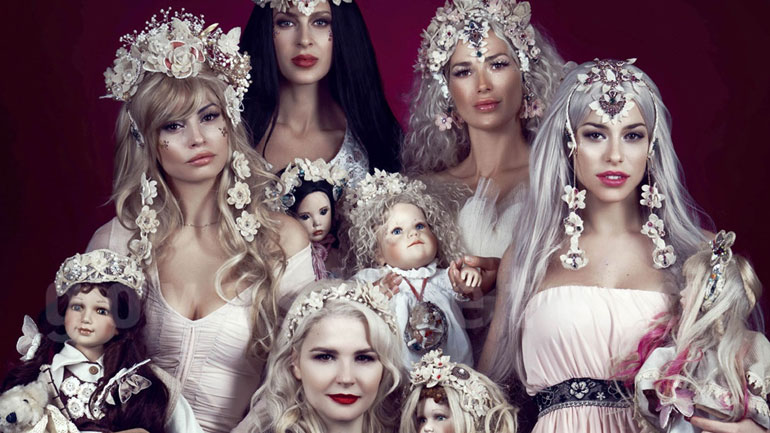 Γνωστές Ελληνίδες μεταμορφώθηκαν σε κούκλες