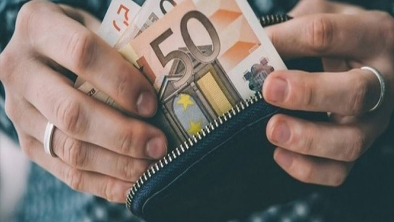 Δευτέρα ή Τρίτη το κοινωνικό μέρισμα σύμφωνα με τον κυβερνητικό εκπρόσωπο