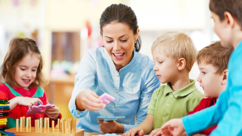 Αυτά είναι τα οφέλη που έχουν τα επιτραπέζια παιχνίδια για τα μικρά παιδιά