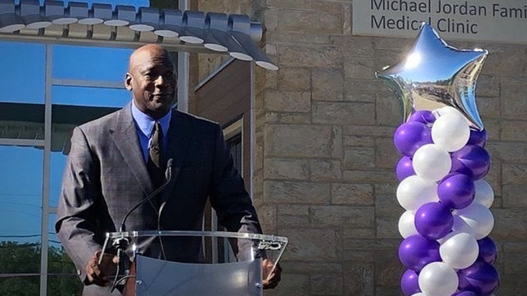 ΗΠΑ: Κλινική για ανασφάλιστους με δωρεά από τον Μάικλ Τζόρνταν