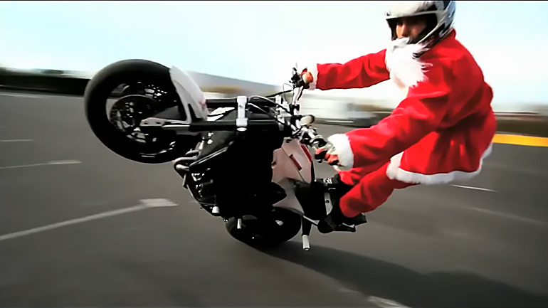 Καλά Χριστούγεννα στον ένα τροχό!