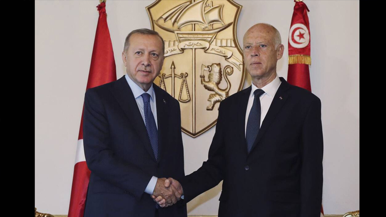 Δεν σταματά να προκαλεί ο Ερντογάν: «Τι δουλειά έχει η Ελλάδα με τη Λιβύη;»