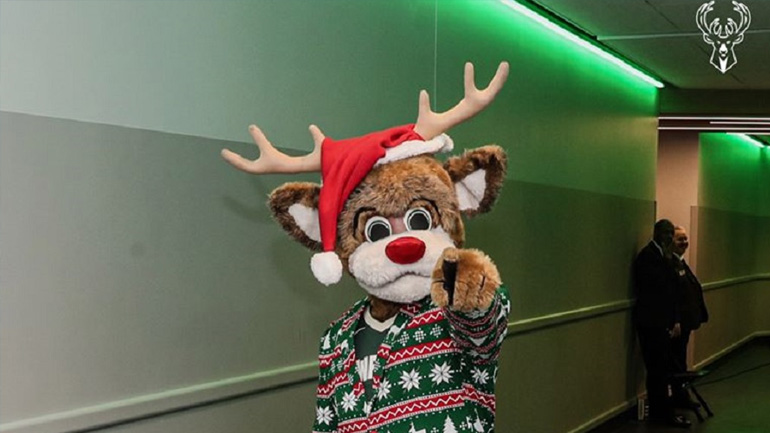 Μπακς: «Καλά Χριστούγεννα Έλληνες!»