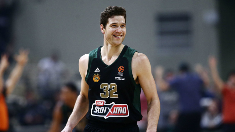 Φρεντέτ: «Ελπίζω να μείνει για πολλά χρόνια ο Πιτίνο»