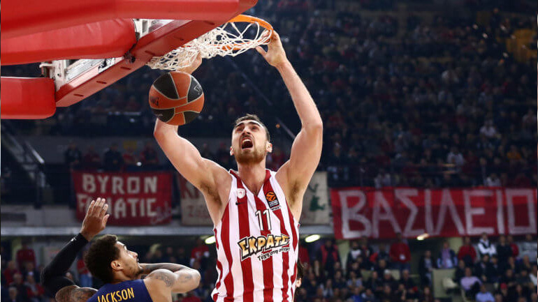 Ολυμπιακός: Νοκ-άουτ ο Μιλουτίνοφ