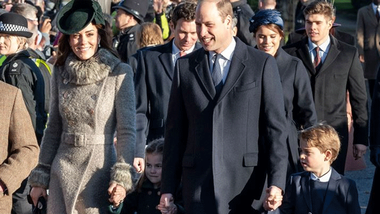 Ο William και η Kate ευχήθηκαν για τα Χριστούγεννα με την πιο γλυκιά οικογενειακή φωτογραφία!
