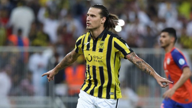 Διαψεύδει τα σενάρια για τον Πρίγιοβιτς ο Ολυμπιακός