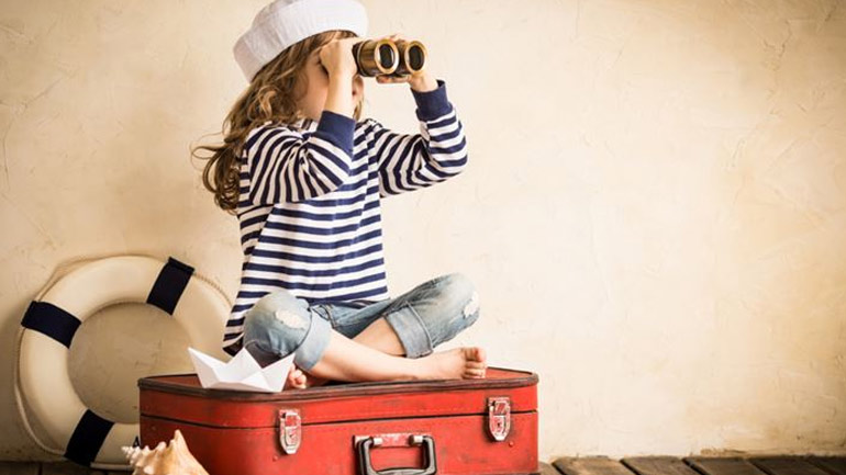 Τα παιδιά που ταξιδεύουν συχνά έχουν καλύτερες επιδόσεις στο σχολείο