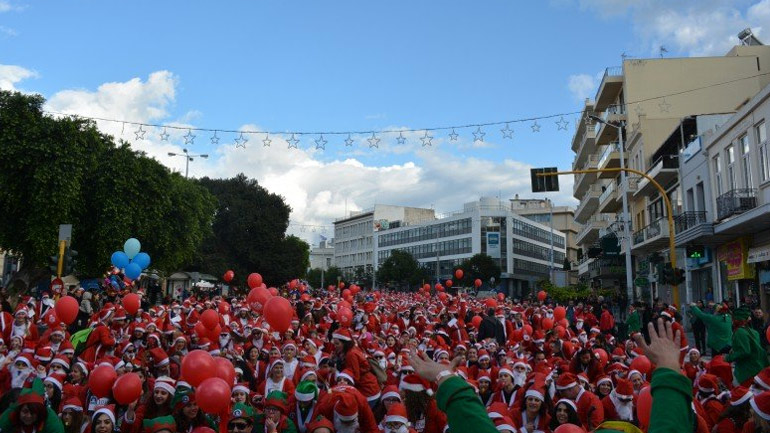 Χιλιάδες Άγιοι Βασίληδες στα Χανιά για το 9ο Santa Run