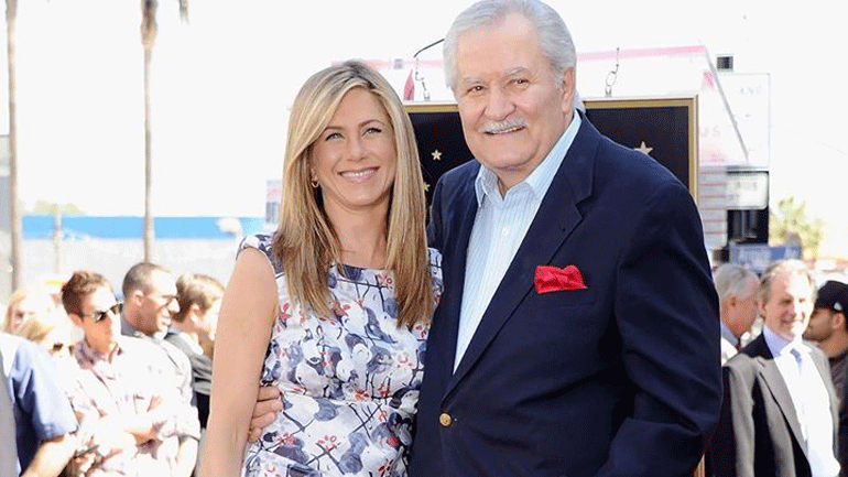 Jennifer Aniston: Η τρυφερή φωτογραφία με τον Έλληνα πατέρα της στο Instagram