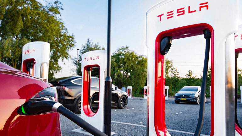 O υπερφορτιστής της Tesla έφτασε στην Ευρώπη O υπερφορτιστής της Tesla έφτασε στην Ευρώπη