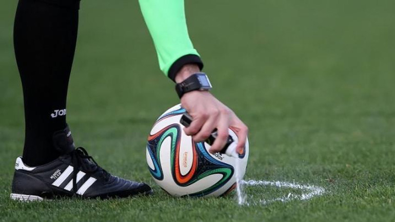 Διαιτητές Super League: «Δεν δεχόμαστε τη στοχοποίηση από ΚΕΔ και Χούμπελ»