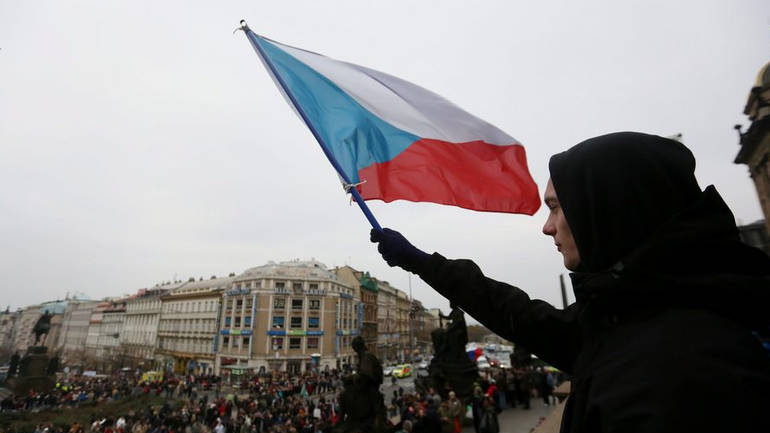 Τριβές Πράγας – Μόσχας για την σοβιετική εισβολή το 1968 στην Τσεχοσλοβακία