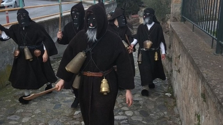 Το έθιμο των Λιγουτσιάρηδων αναβιώνει ο Σύλλογος Βλάχων Βέροιας