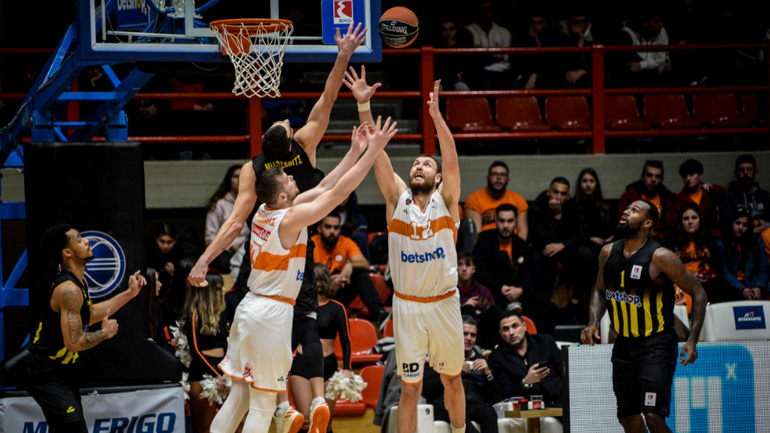 Δεν τα κατάφερε στην Πάτρα ο Άρης, με 95-79 νίκησε ο Προμηθέας