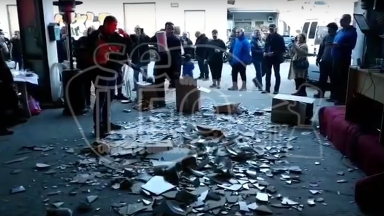 Τρικούβερτο γλέντι στην Καβάλα – Έσπασαν χιλιάδες… πλακάκια και πέντε λεκάνες τουαλέτας