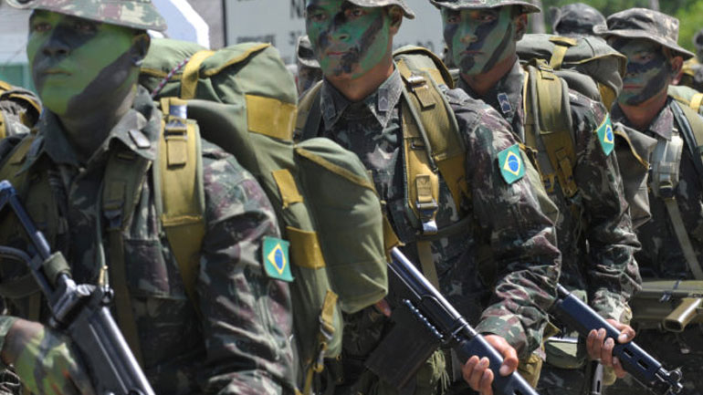 Ο βραζιλιάνικος στρατός αυξάνει τις περιπολίες στα σύνορα με τη Βενεζουέλα