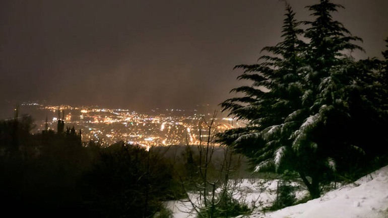 Η «Ζηνοβία» χτυπά Κεντρική Ελλάδα, Αττική και Εύβοια – Διακόπηκε η κυκλοφορία σε Πάρνηθα – Πεντέλη