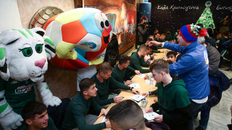 Μοίρασε χαμόγελα σε μικρούς και μεγάλους φίλους του ο Παναθηναϊκός !