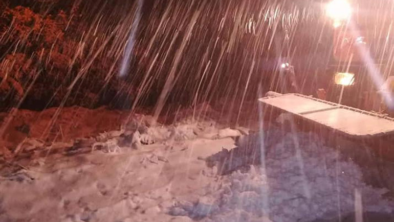 Σφοδρή χιονόπτωση στη Μαγνησία 