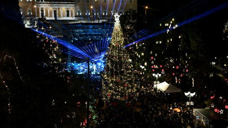 Υπερθέαμα στην Αθήνα με διάσημους καλλιτέχνες την παραμονή της Πρωτοχρονιάς