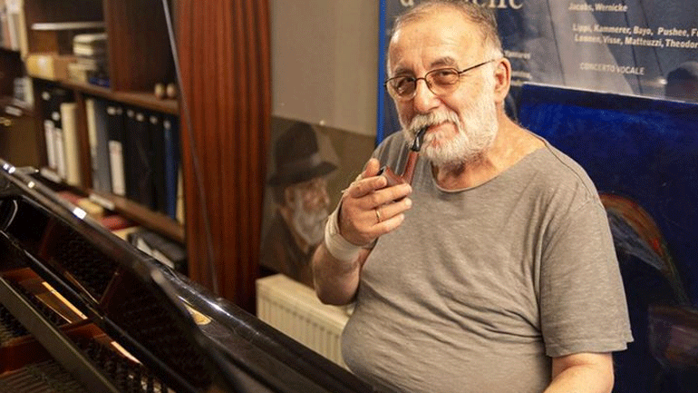 Διάσημοι Έλληνες αποχαιρετούν τον Θάνο Μικρούτσικο