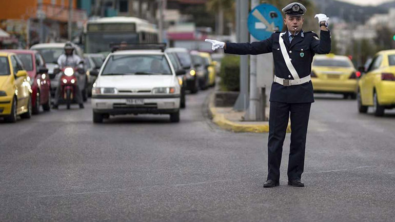 Αποκατάσταση κυκλοφορίας στην περιφερειακή οδό Πεντέλης – Νέας Μάκρης