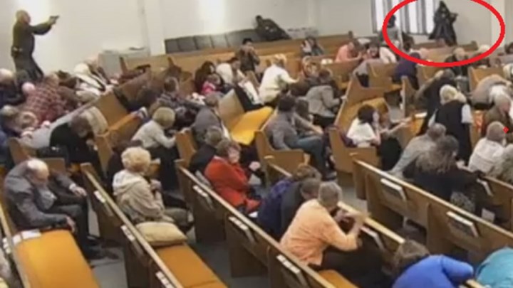 Βίντεο ντοκουμέντο: Η στιγμή που ο δράστης πυροβολεί εν ώρα λειτουργίας σε εκκλησία στο Τέξας