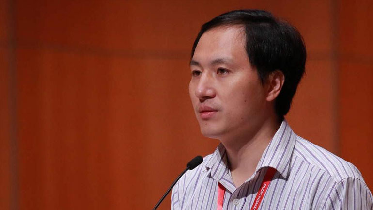 Φυλάκιση και πρόστιμο στον επιστήμονα που δημιούργησε γενετικά τροποποιημένα ανθρώπινα βρέφη