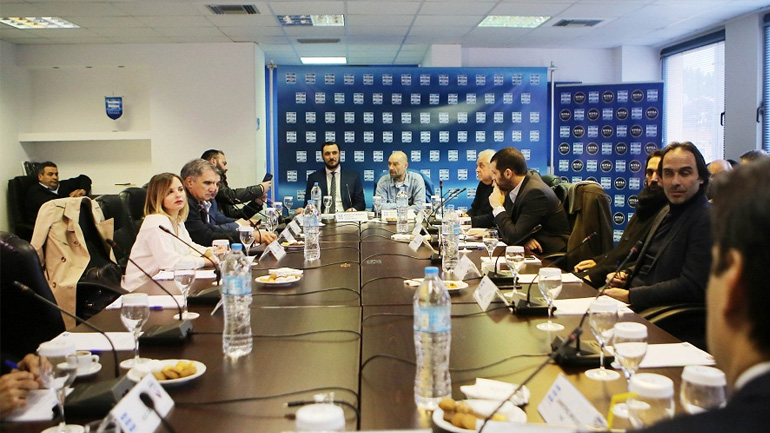 Super League: Oι ομάδες θέλουν να γίνουν τα παιχνίδια και ζητούν συνάντηση με την ΚΕΔ