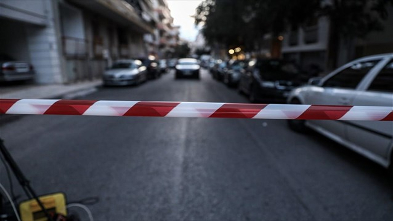 Ποινική δίωξη στον 21χρονο που σκότωσε το νονό του: Υπέδειξε τον μπαλτά με τον οποίο τον τεμάχισε