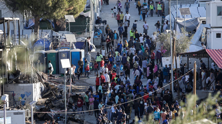 Μετακινήθηκαν 668 αιτούντες άσυλο από τη Μόρια σε στρατόπεδο της Αττικής