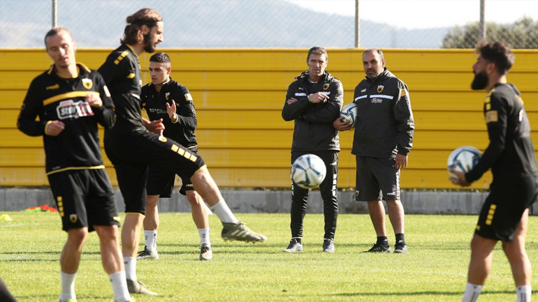 Με δύο απουσίες οι προπονήσεις της ΑΕΚ