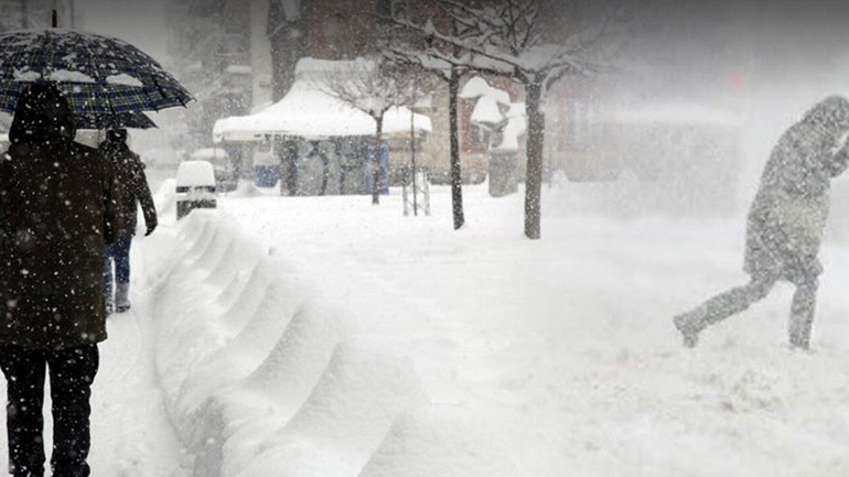 Στην κατάψυξη η χώρα