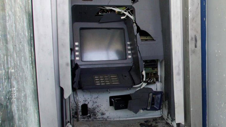 Έκρηξη σε ΑΤΜ στην Πετρούπολη