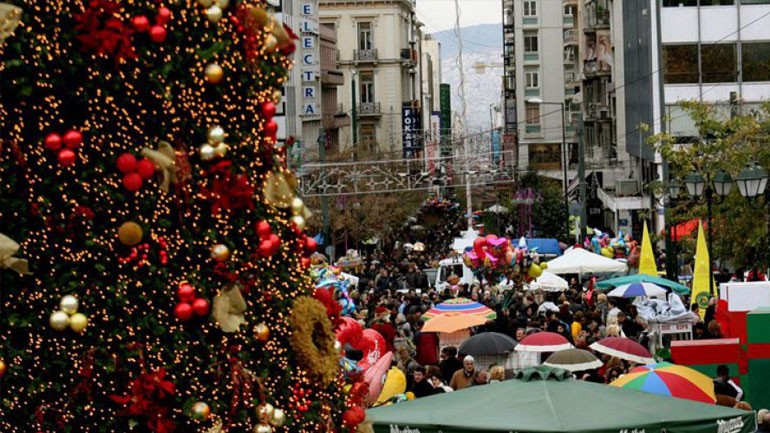Παραμονή Πρωτοχρονιάς: Τι ώρα κλείνουν τα καταστήματα