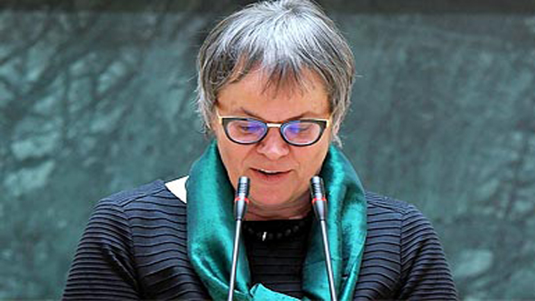 Πρόεδρος της ΚΣΣΕ: Δεν κάνουμε αρκετά για να προστατεύσουμε τα παιδιά από τη στέρηση και την κατάχρηση