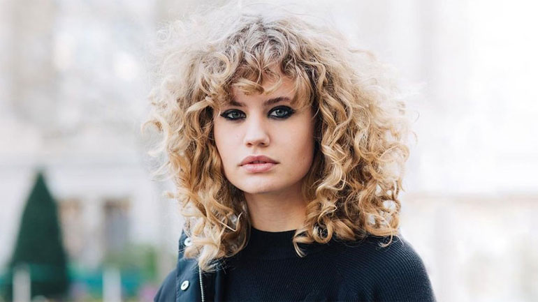 Αυτό είναι το μεγαλύτερο λάθος που κάνουν οι γυναίκες με σγουρά μαλλιά