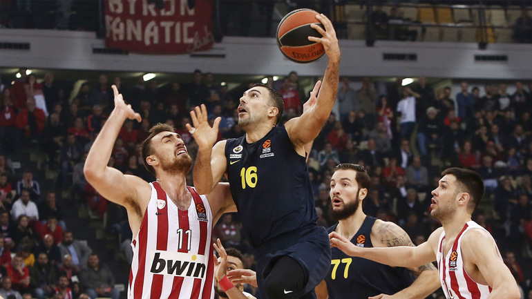 Θέλει να κάνει «ποδαρικό» με νίκη απέναντι στη Φενέρμπαχτσε ο Ολυμπιακός